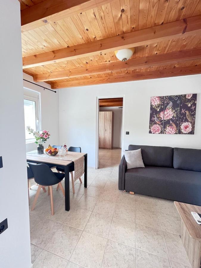 Kosaris Cottage Ziparion Exterior photo